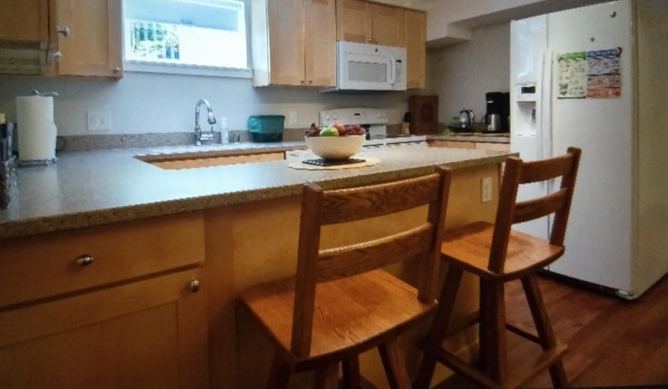 Kitchen seating