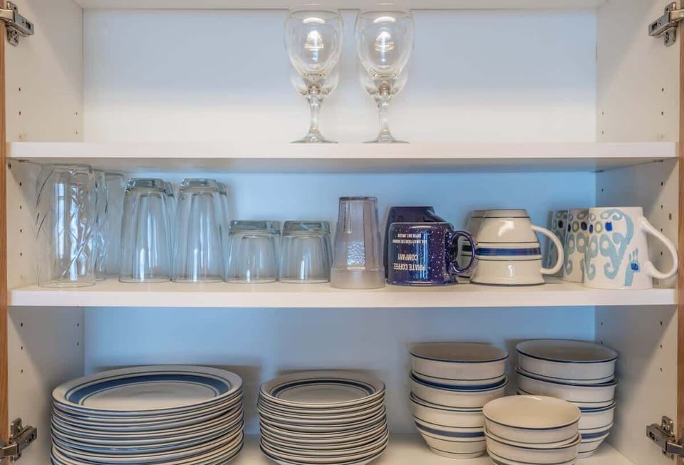 Cups, mugs, plates, and more are available for your use