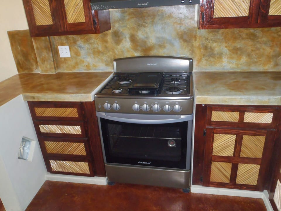 Full size appliances 