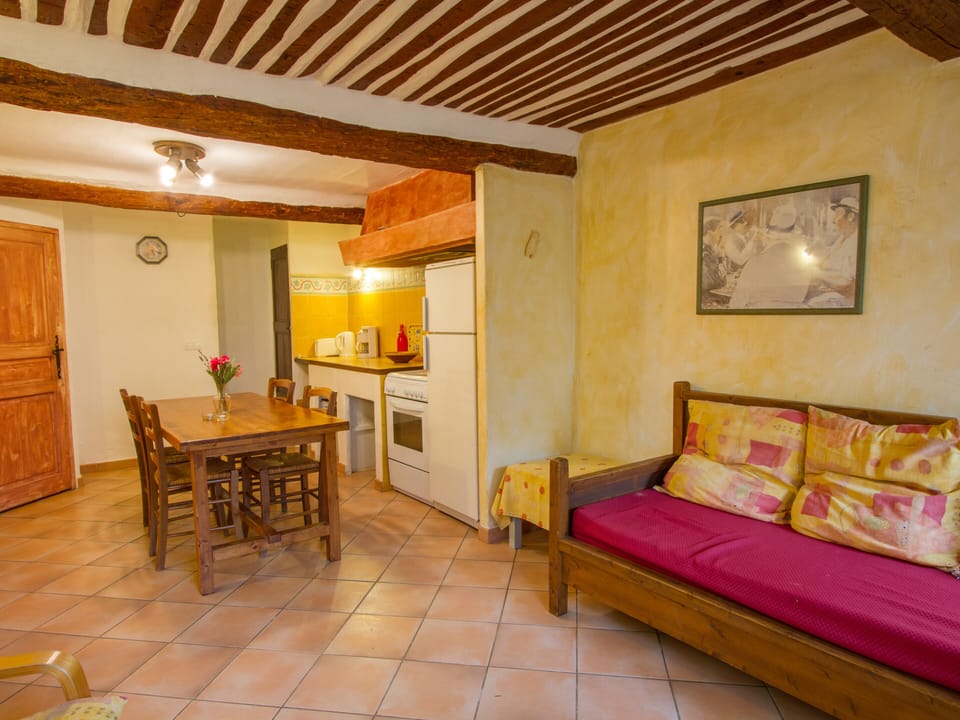 Livingroom and kitchen