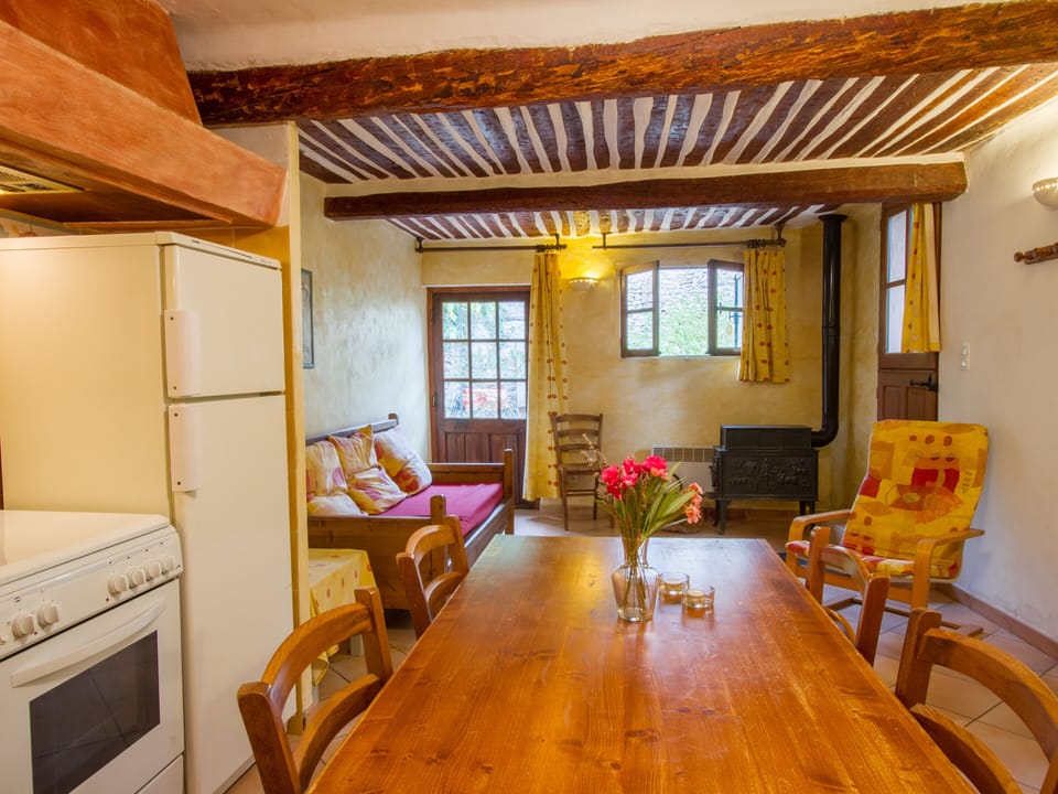 kitchen & livingroom