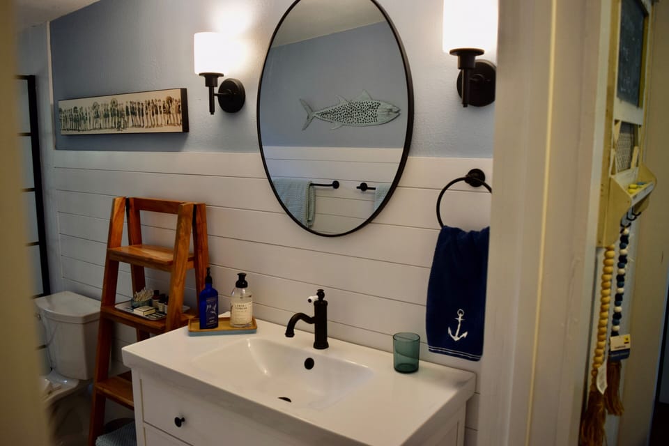 Main bathroom