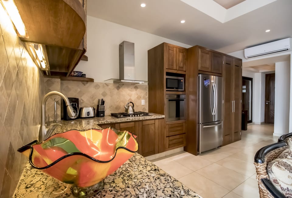 V177 506, Kitchen. (MyPvRentals) 