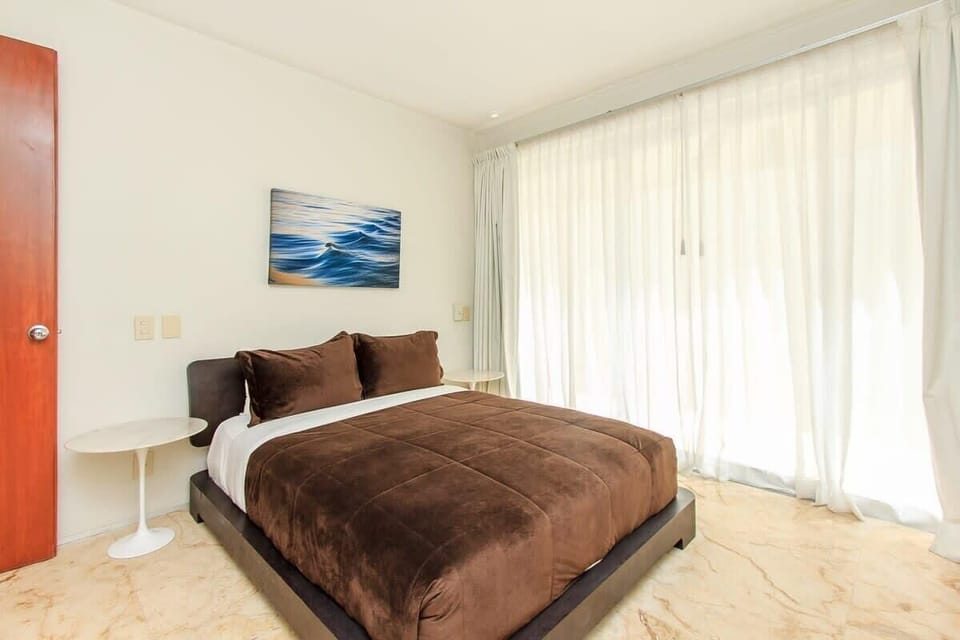Drift into dreams by the waves! Sweet escapes await you.


