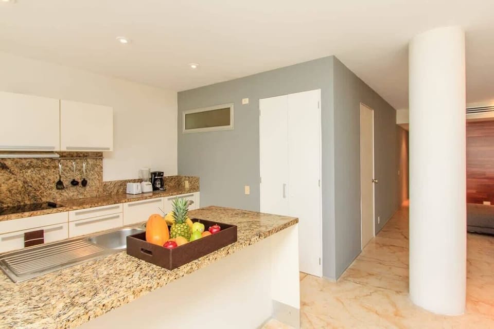 Fresh fruit and good vibes! Your kitchen escape is calling.


