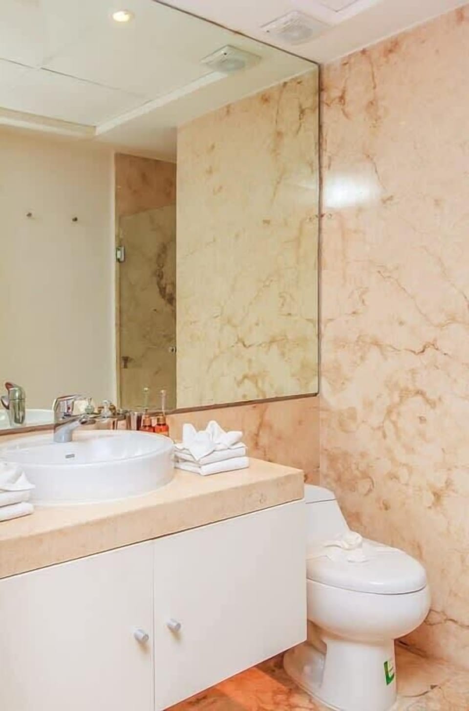 Marble dreams and fresh beginnings. Your personal oasis!


