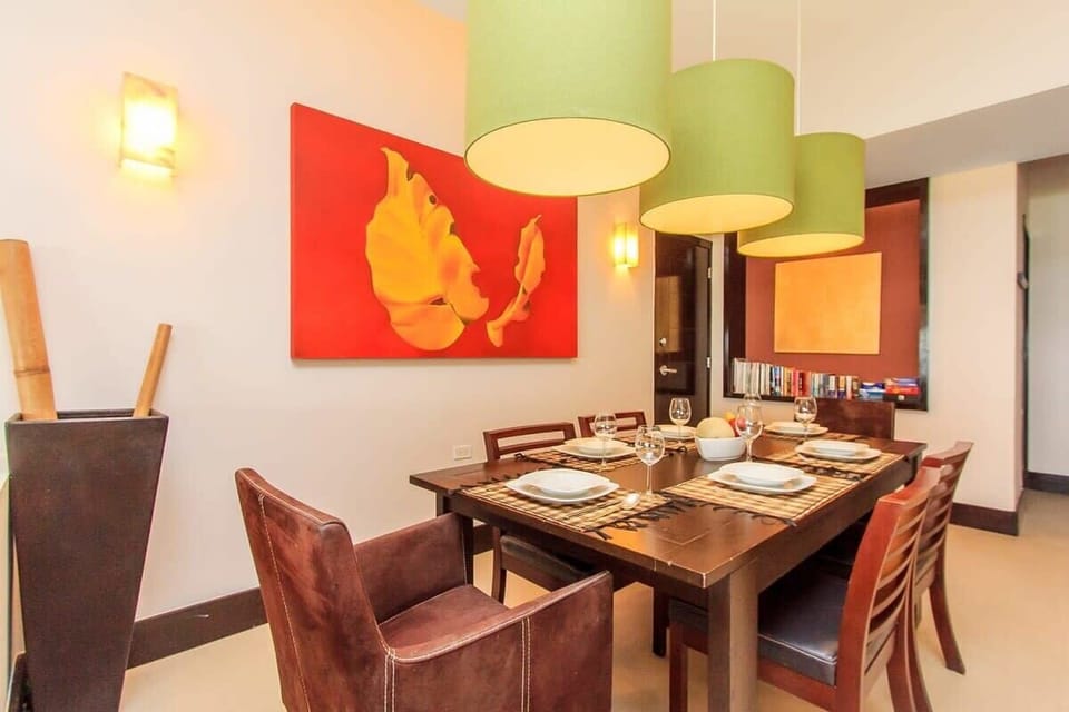 Can you hear the laughs around the dinner table?