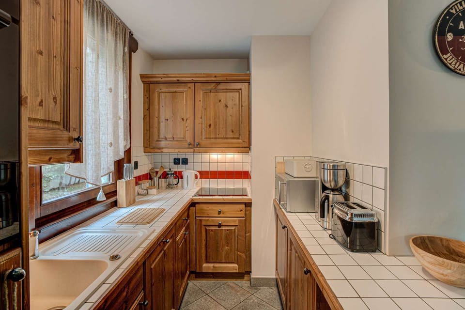 Apt Staddon - Alpes Travel 3