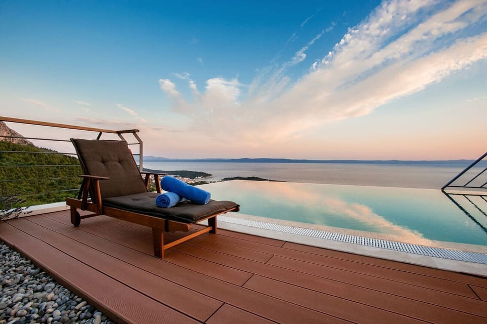 Luxury villa with spectacular sea and mountain views