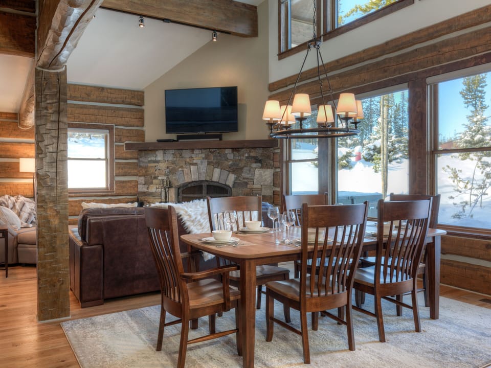 Powder Ridge Oglala 15, Dining, 2