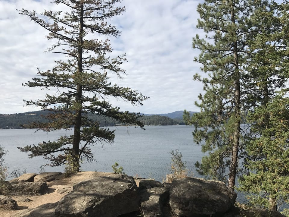A short walk to Tubbs Hill