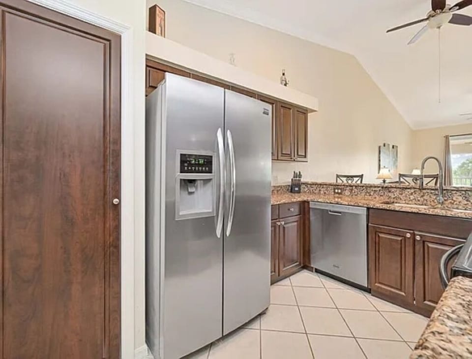 Fully-appointed kitchen