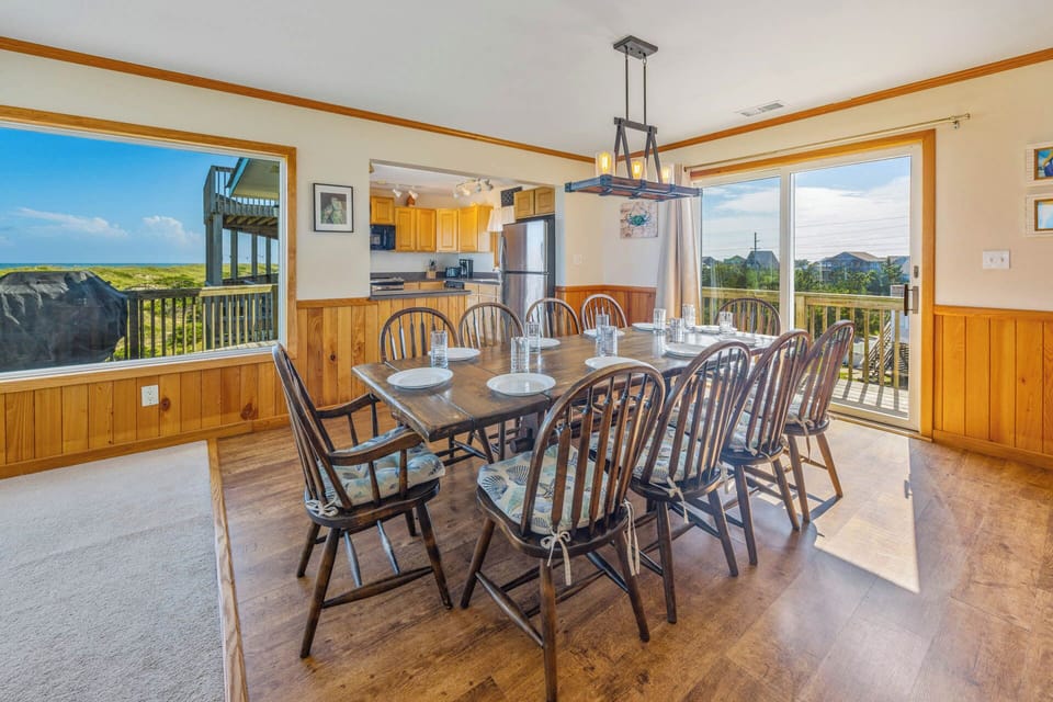 Surf or Sound Realty - 9 - Reflections - Dining Area -2