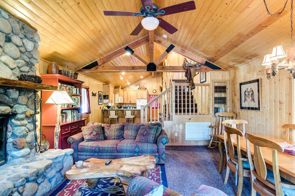 Looking towards kitchen from sliding glass doors