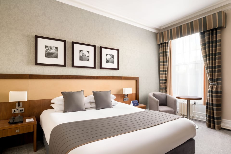 King Room | In-room safe, desk, laptop workspace, iron/ironing board