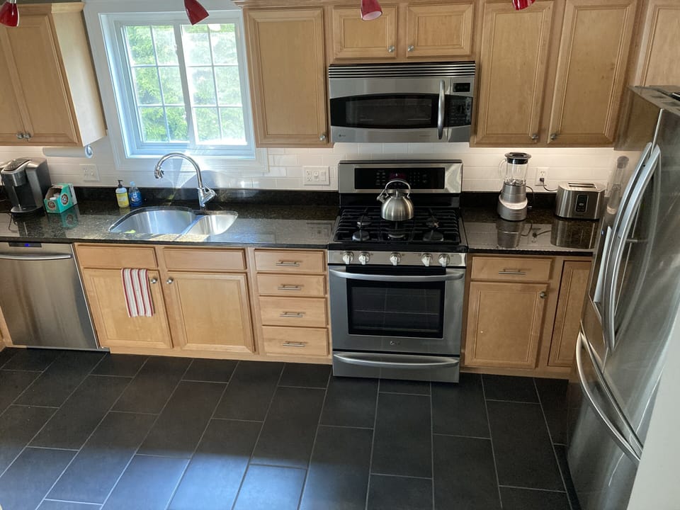 Full Kitchen