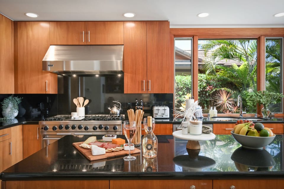 Prepare meals, bring in a private chef, and enjoy world renowned Hualalai Resort’s fine dining.