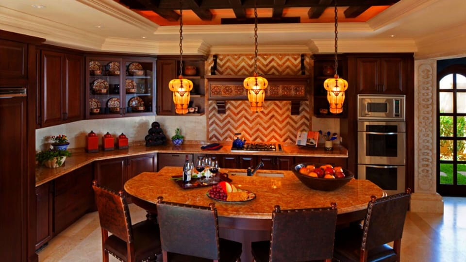Viceroy Exhibition gourmet kitchen with Viking appliances, Granite countertops