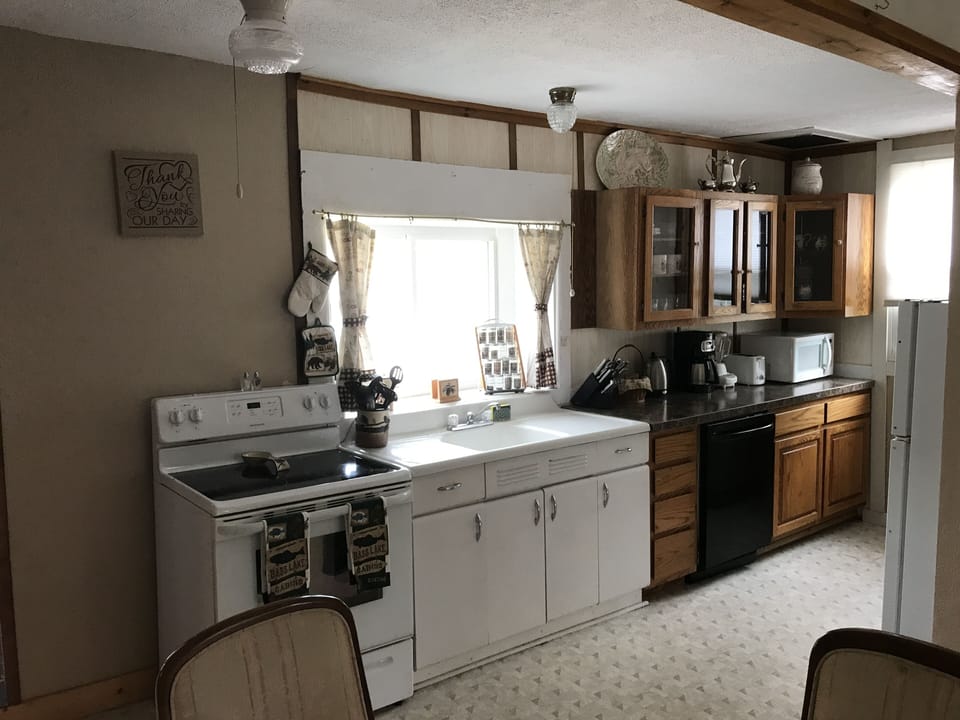 fully equipped kitchen