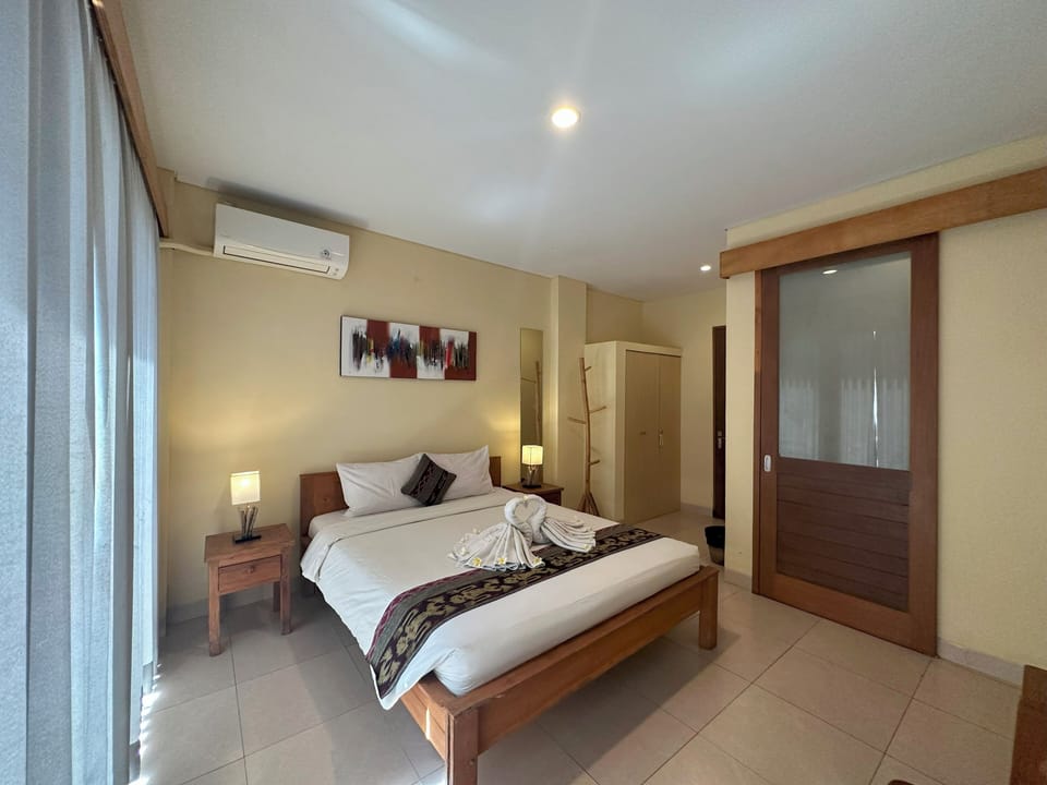 Standard Double Room | WiFi (free), bed sheets