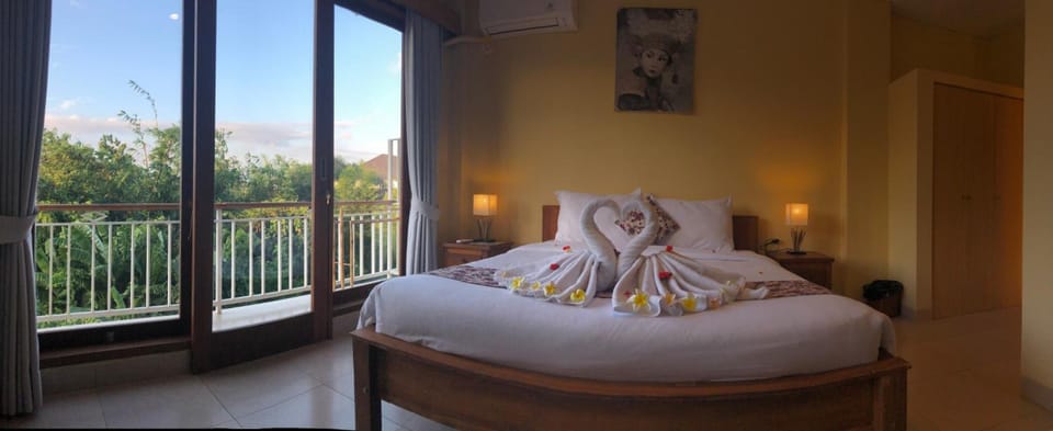 WiFi (free), bed sheets