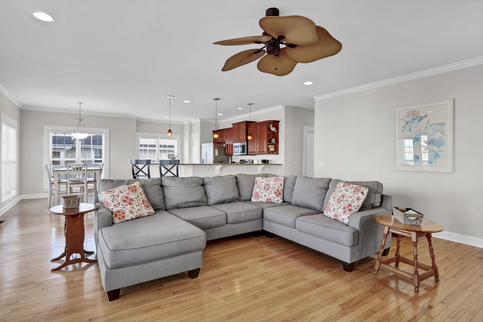 Open Concept Living Room to Kitchen perfect for getherings