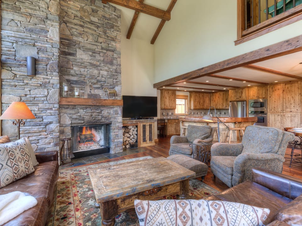 Large vaulted ceilings