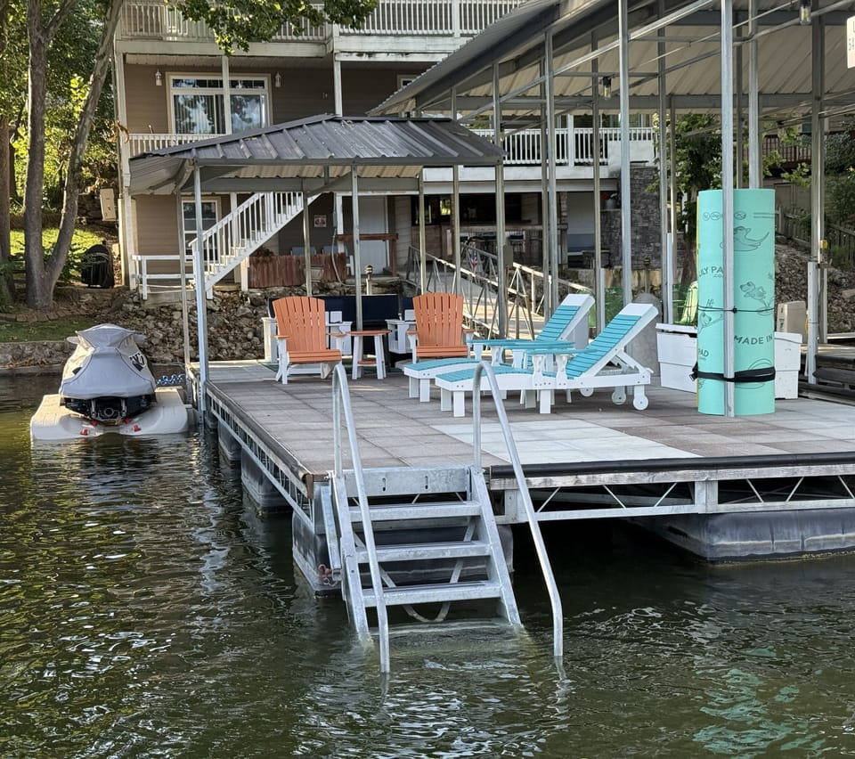 Close-up view of the swim platform. 