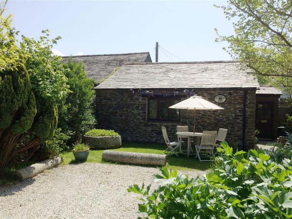 Treveglos Barn 