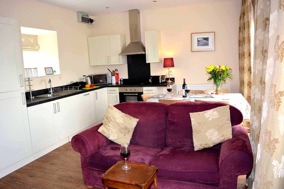 Bowes Barn 4 Star nr Beamish, Newcastle & Durham - Sleeps 3. Full fitted kitchen