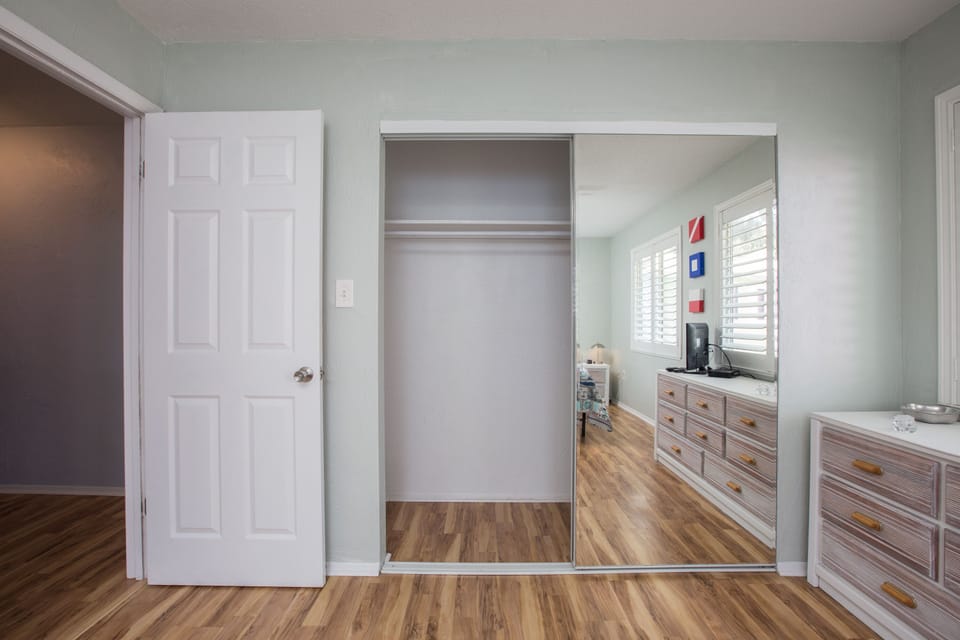 Mast BR closet
