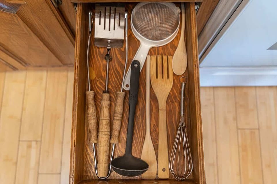 The kitchen is fully stocked with essentials 