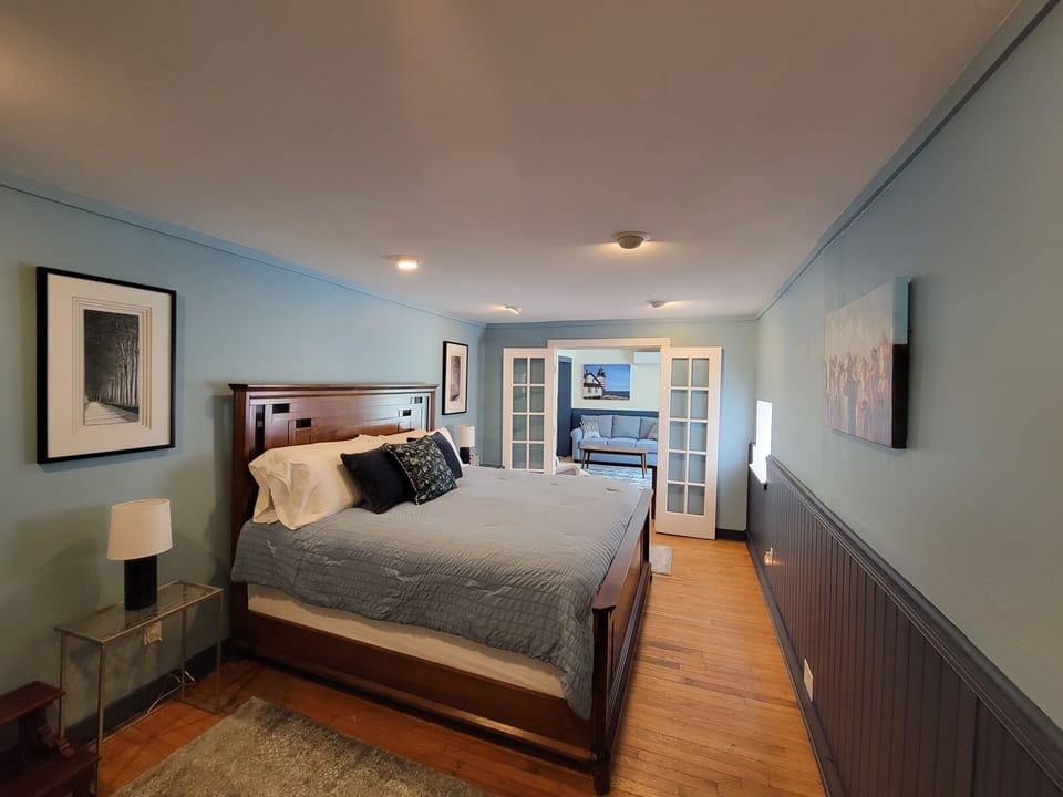 Captain's Quarters - Bedroom
