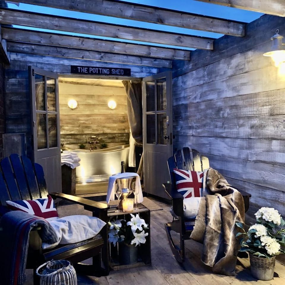 The Copper Bath in The Potting Shed of The Old Parlour Barn