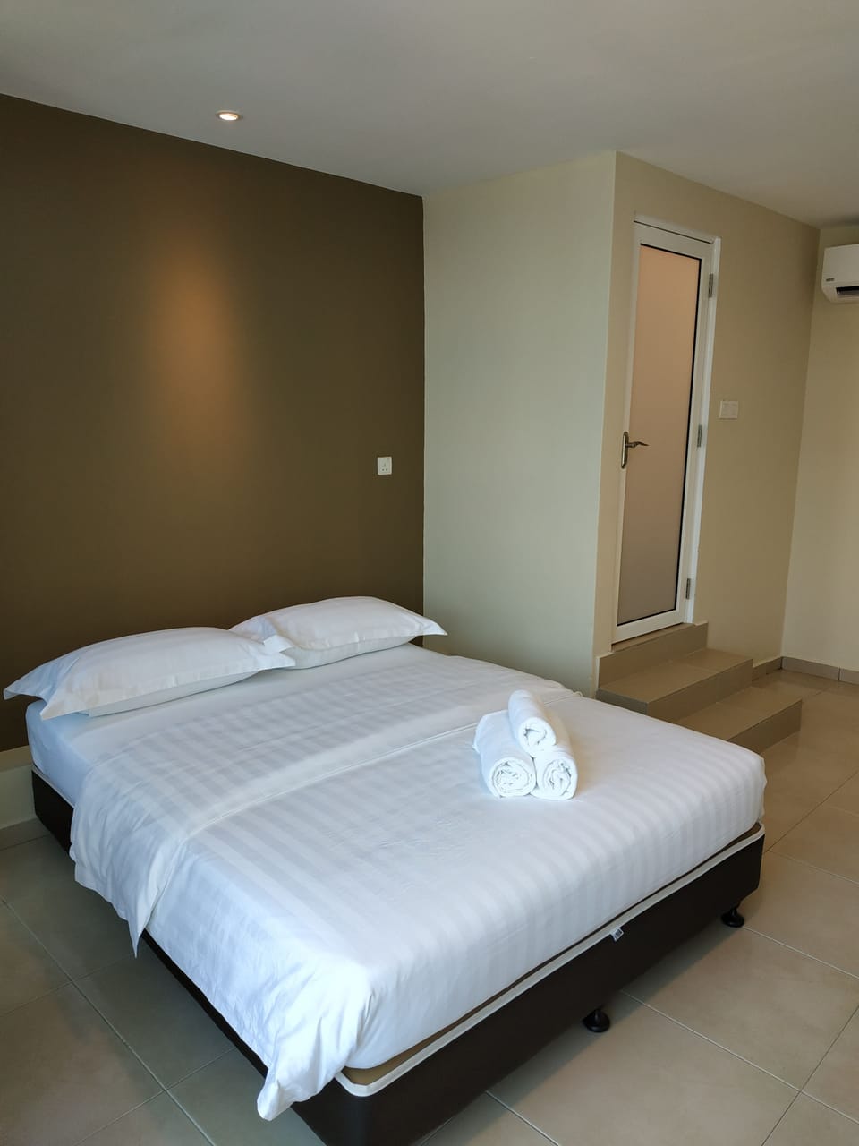 Superior Queen Room  | Desk, blackout drapes, iron/ironing board (on request), WiFi (free)