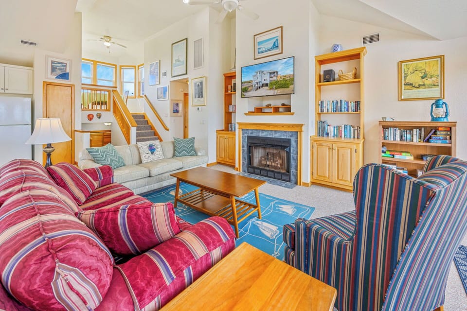 Surf or Sound Realty - 605 - Intuition - Great Room -3