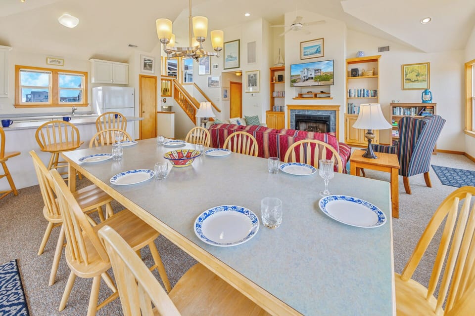 Surf or Sound Realty - 605 - Intuition - Dining Area -3