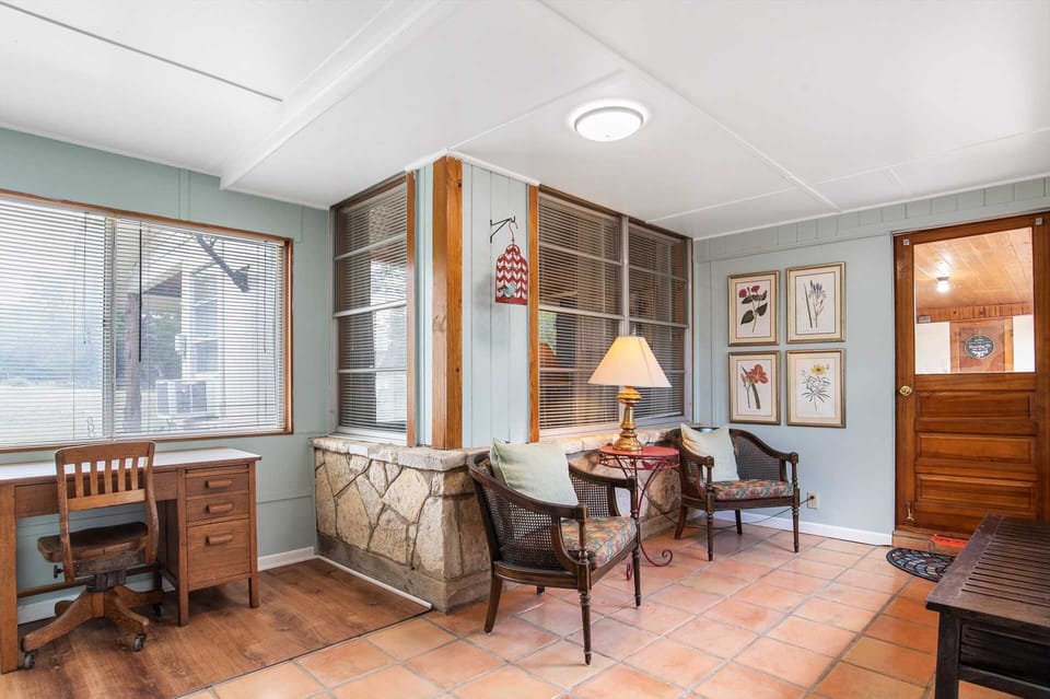 Keep up with the outside world with your own workstation space at this vintage desk!