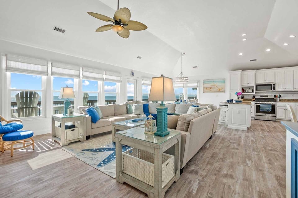 Surf-or-Sound-Realty-387-Robin's-Nest-Great-Room-1