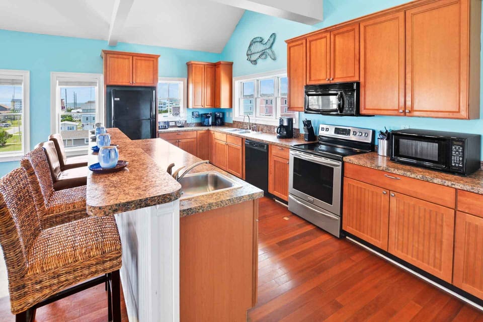 Surf-or-Sound-Realty-617-Promise-Kept-Kitchen1
