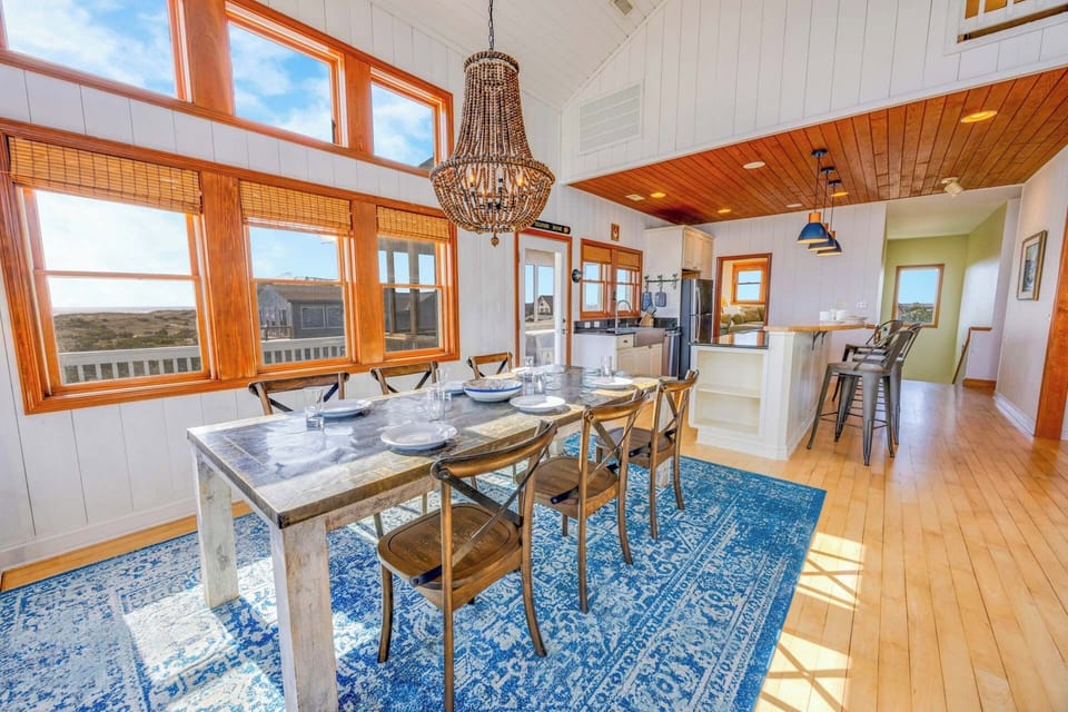 Surf or Sound Realty - 377 - Hatteras Moon - Dining Area -3