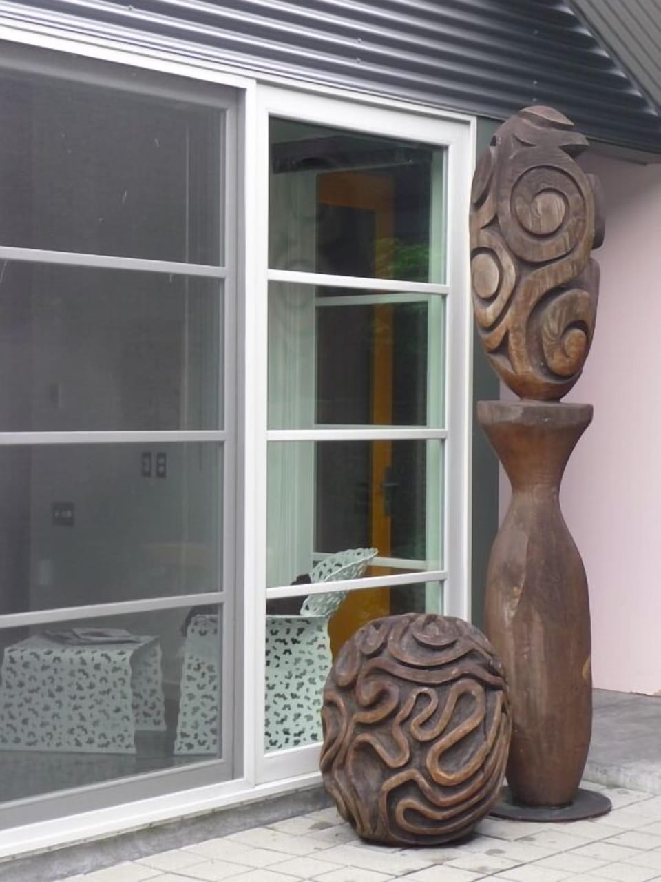 Entry through Courtyard
