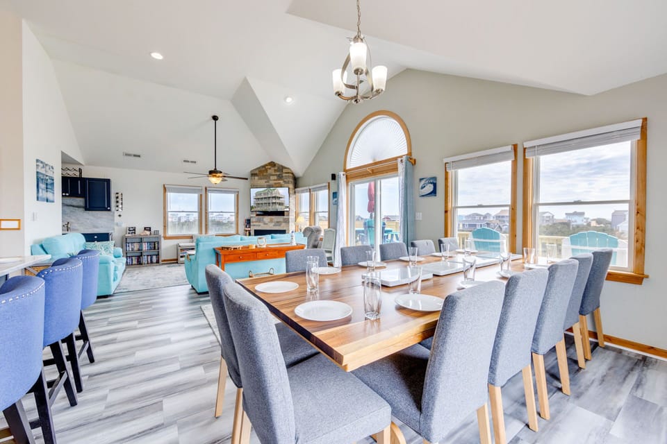 06-Surf-Or-Sound-Realty-513-Bikinis & Martinis-Dining Room-02