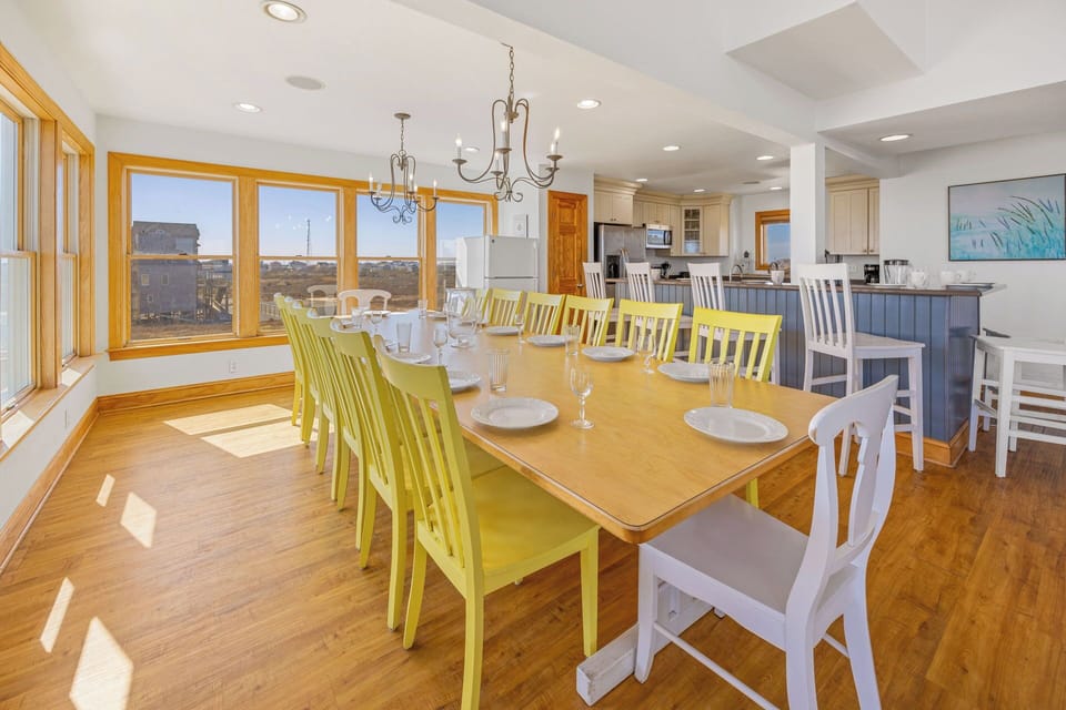 Surf or Sound Realty - 613 - Clear Skies - Dining Area -2