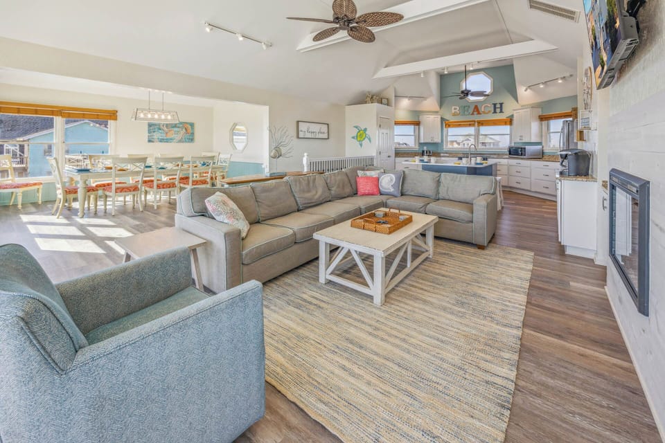 Surf or Sound Realty - 673 - Buckeye Waves - Great Room -4