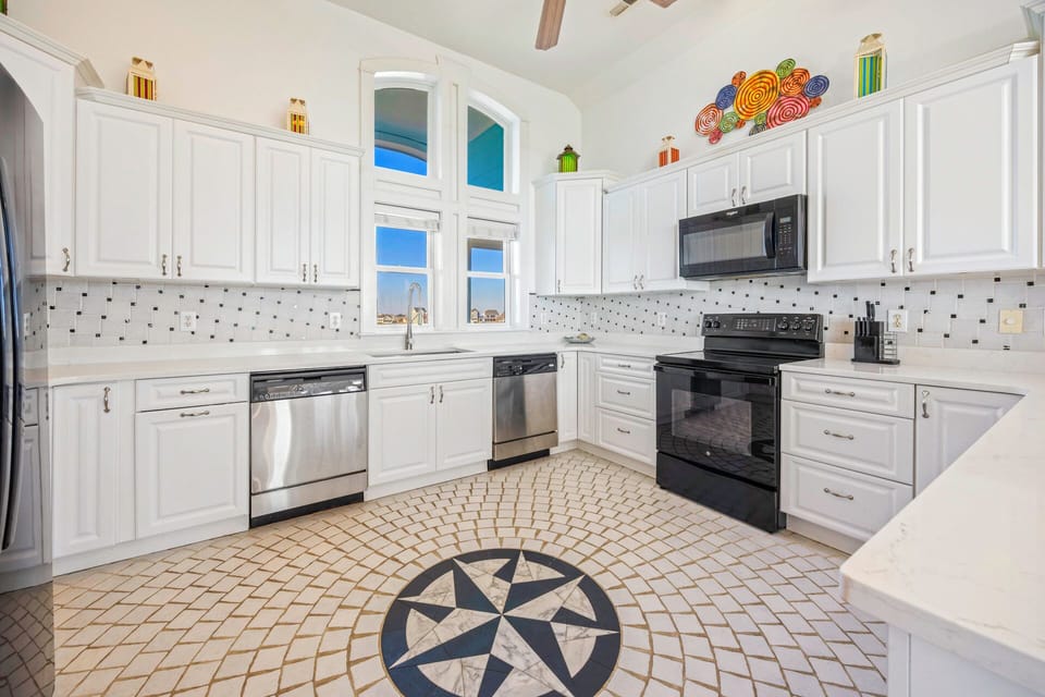 Surf or Sound Realty - 534 - Peaceful Retreat - Kitchen -2