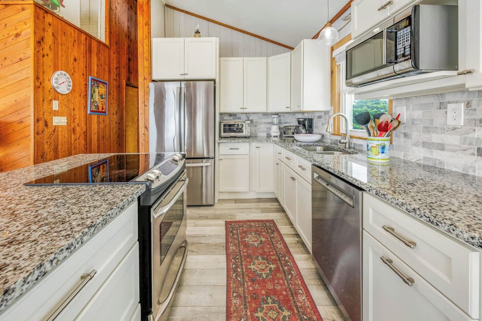 Surf or Sound Realty - 276 - Penguin Point - Kitchen -2