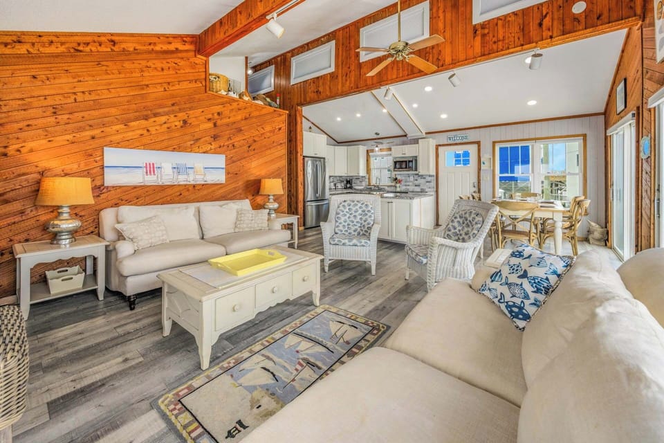 Surf or Sound Realty - 276 - Penguin Point - Great Room -5