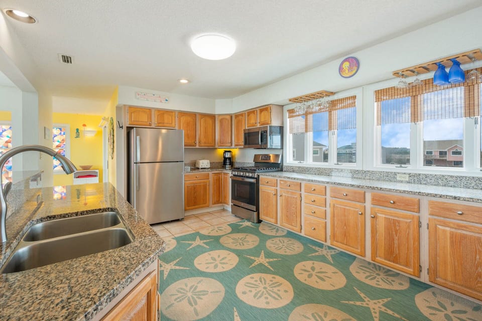 Surf or Sound Realty - 28 - Canary Sings - Kitchen -3