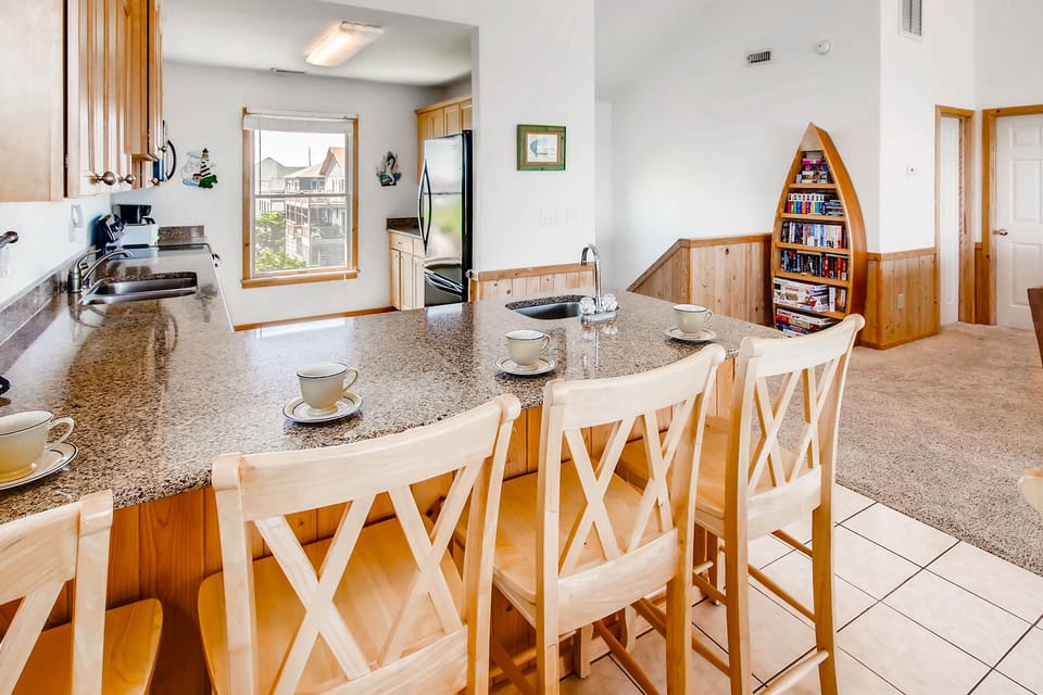 Surf-or-Sound-Realty-Surf-Side-287-Kitchen